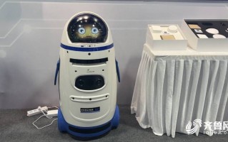 中讯科技馆 唱歌 跳舞 端茶 送物！全民数字素养与技能提升月 记者带您与机器人深度互动