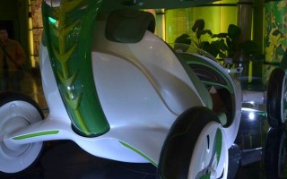 上海科技馆汽车 不出校园就能看高科技展品，上海科技馆“大国重器”展品首次进入中小学校园